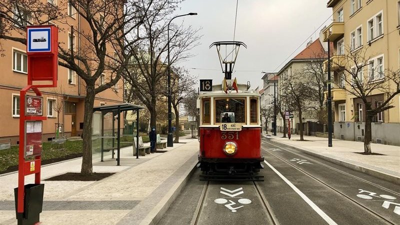 DPP zrekonstruoval tramvajovou trať v ulicích Na Veselí a Soudní a postavil novou ke stanici metra Pankrác